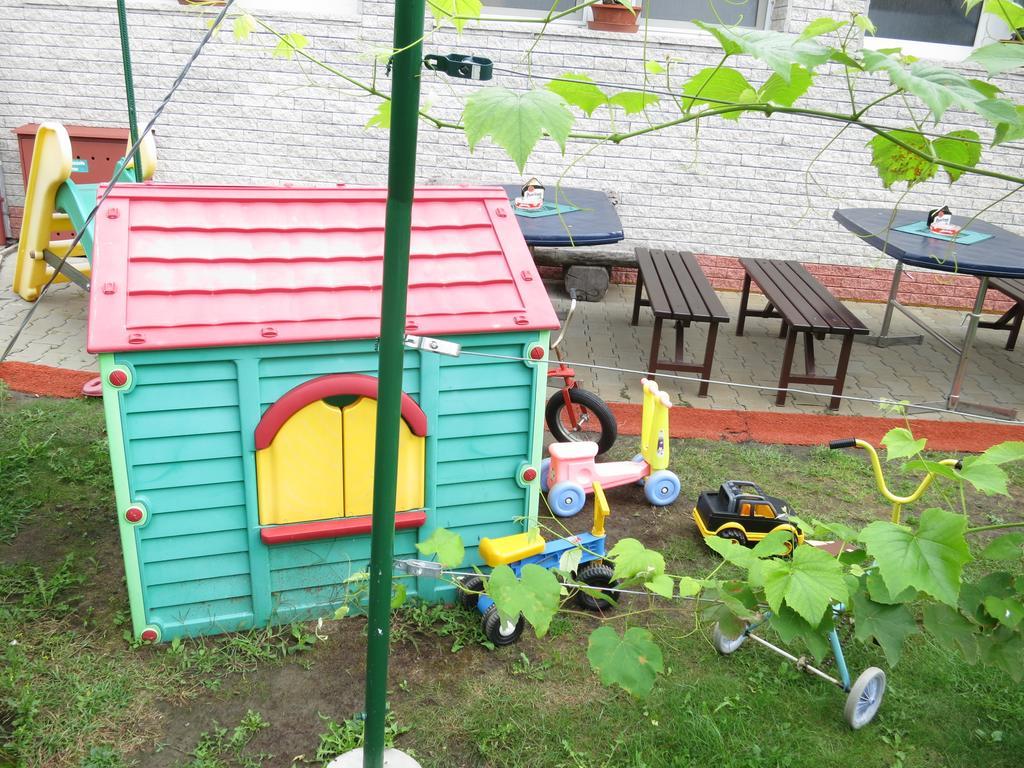 Penzion U Splavu Breclav Luaran gambar