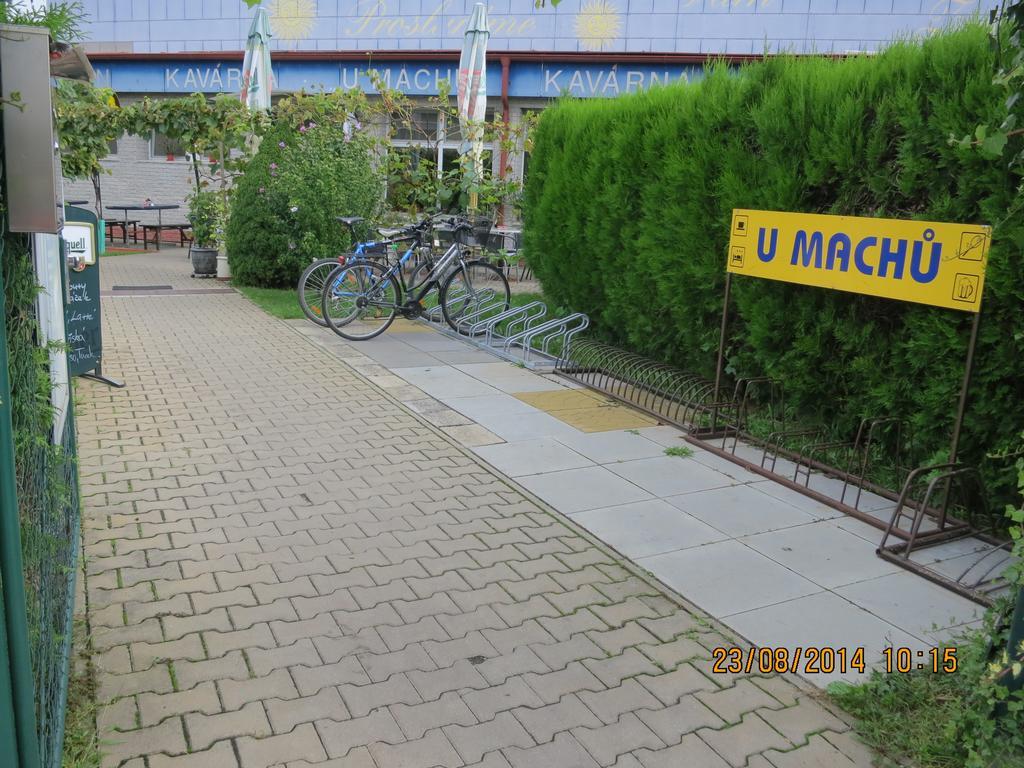 Penzion U Splavu Breclav Luaran gambar
