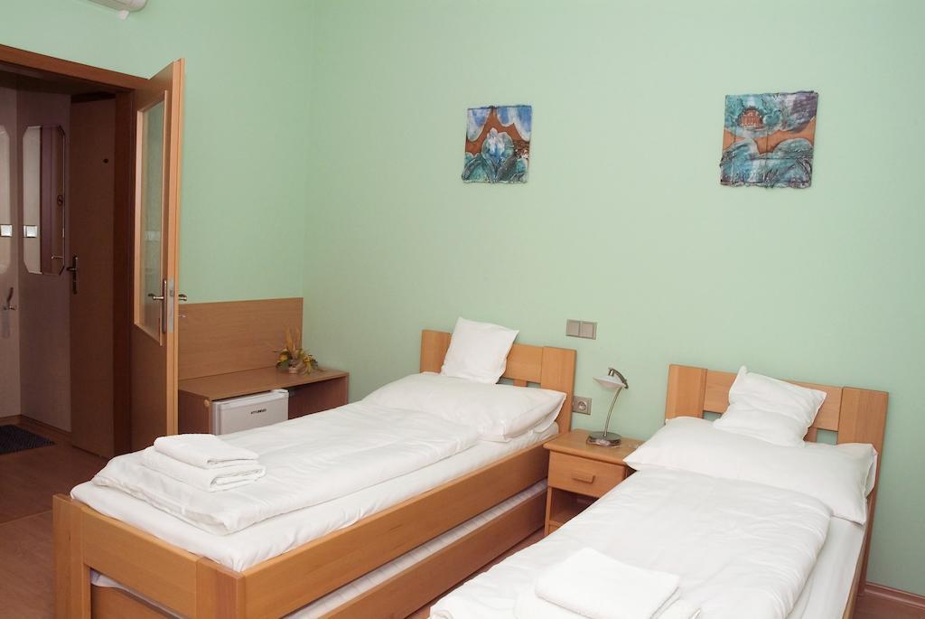 Penzion U Splavu Breclav Luaran gambar
