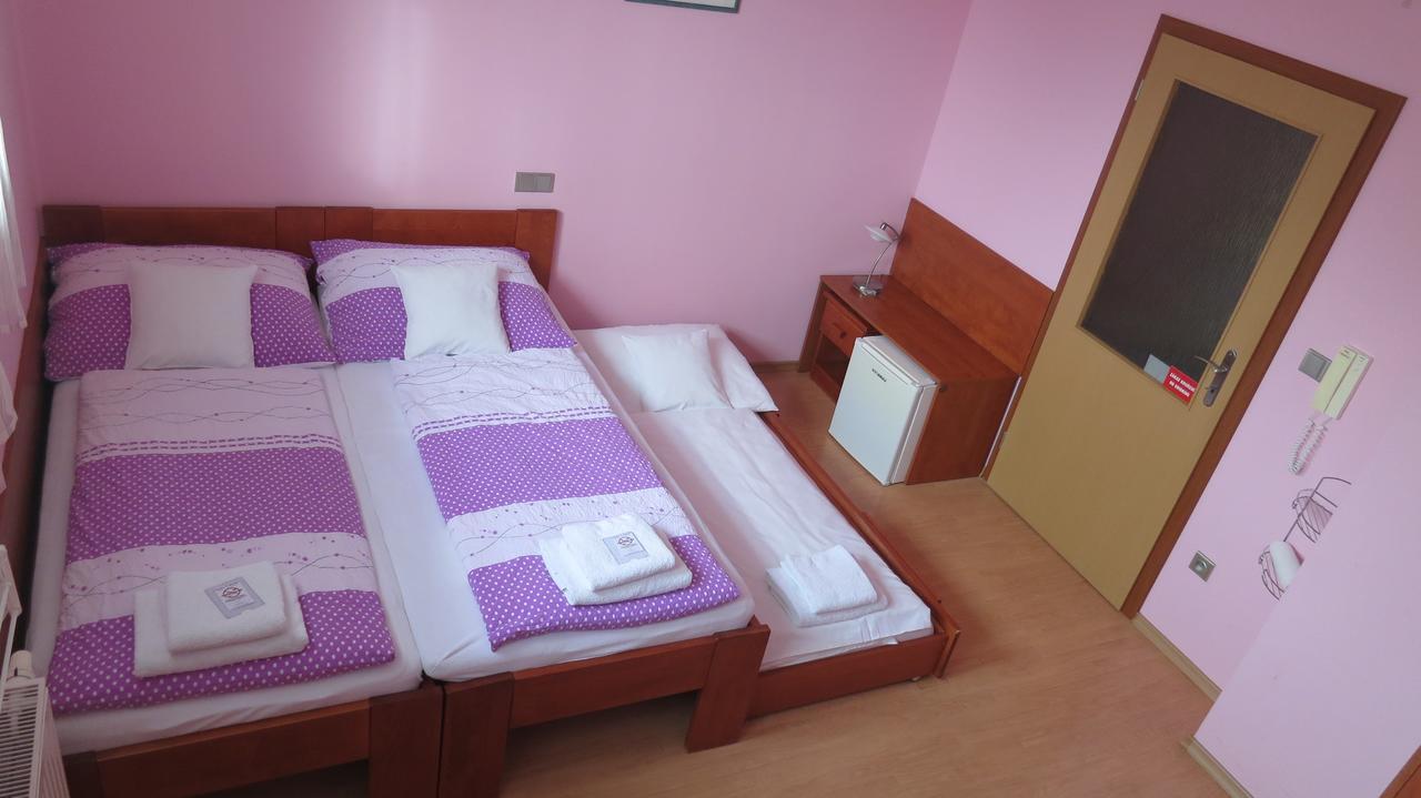 Penzion U Splavu Breclav Luaran gambar