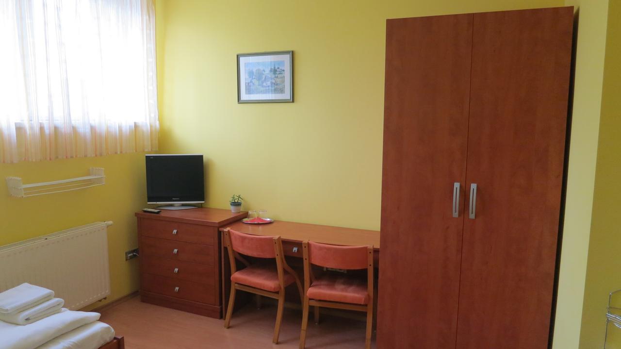 Penzion U Splavu Breclav Luaran gambar