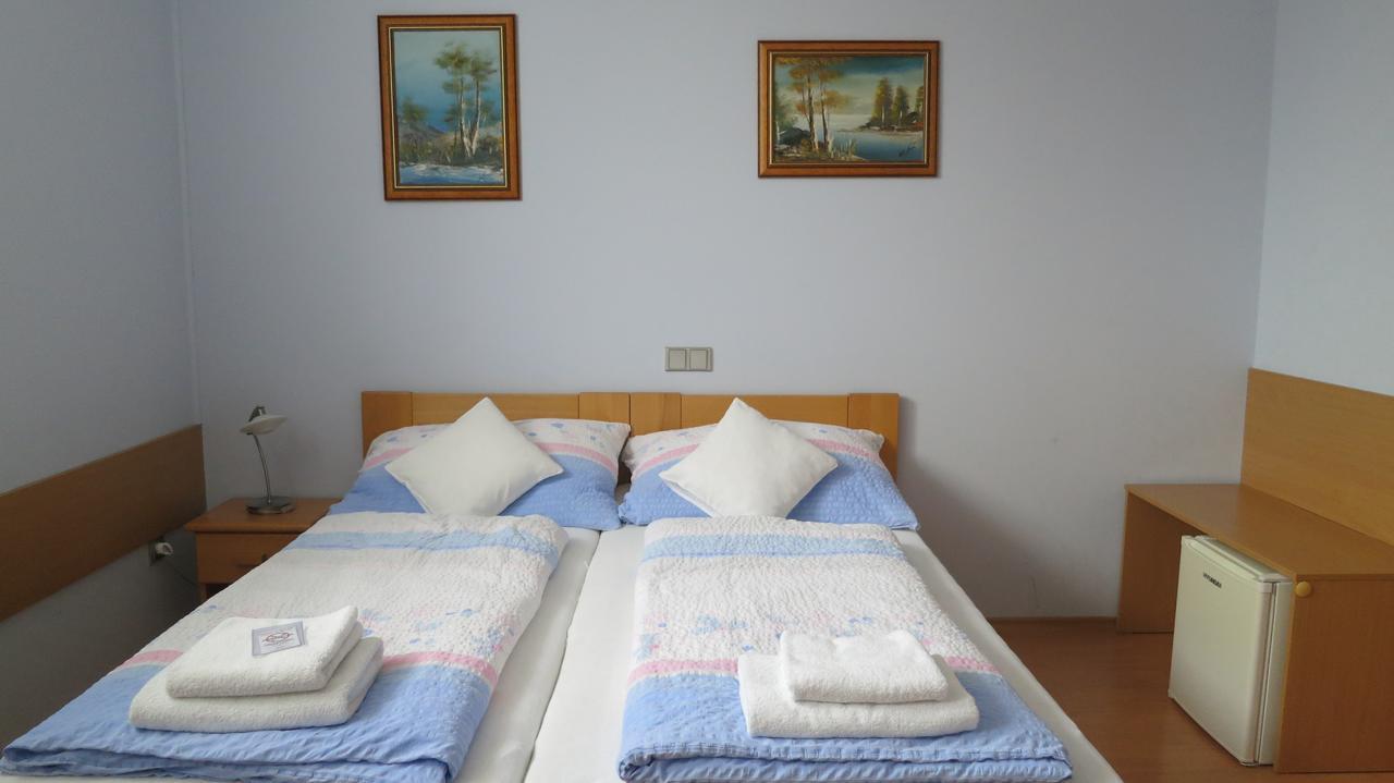 Penzion U Splavu Breclav Luaran gambar