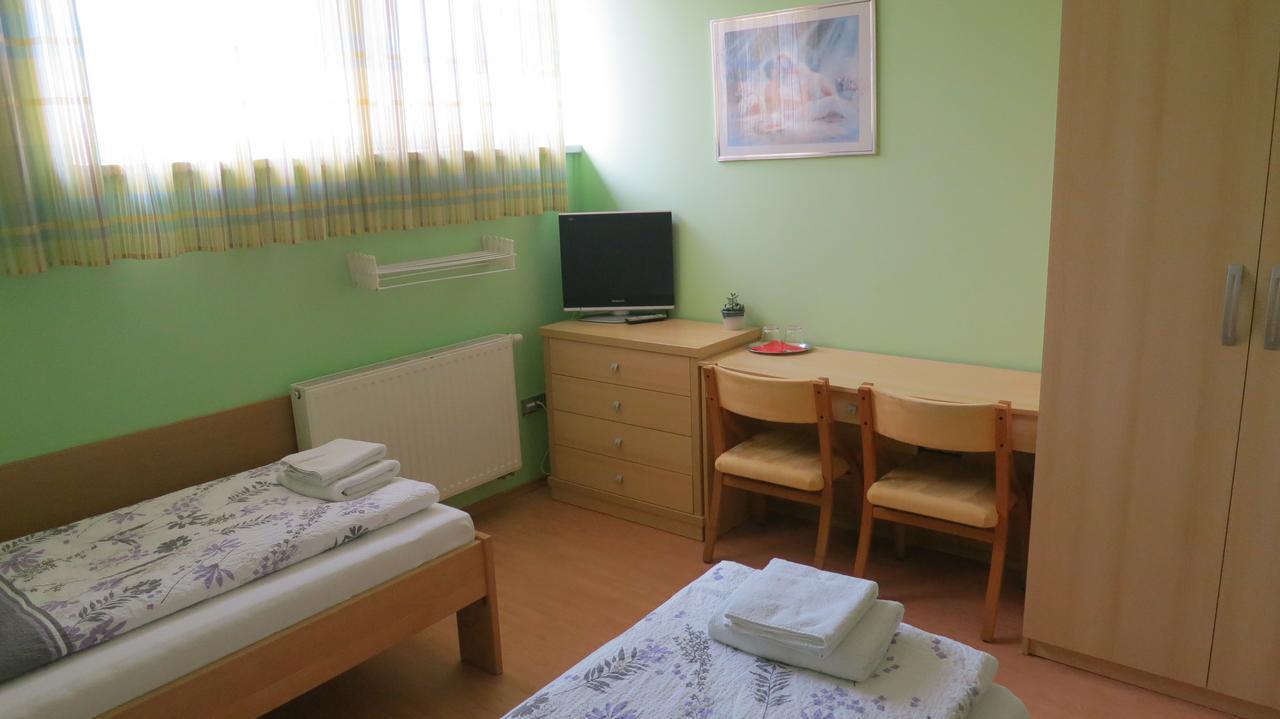 Penzion U Splavu Breclav Luaran gambar